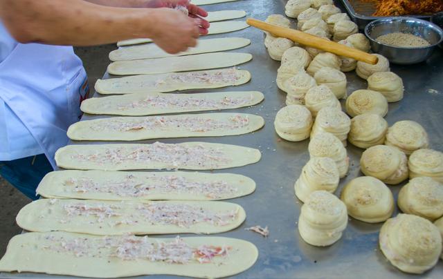 成都軍屯鍋盔更層次更酥脆的秘密 成都軍屯鍋盔更層次更酥脆的秘密