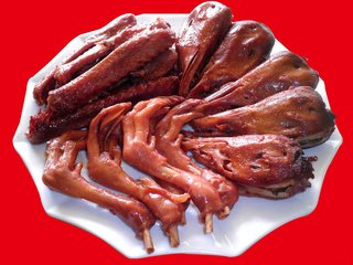 鹵菜出鍋就發黑,抹鹵水VS抹鹵油哪個好? 鹵菜出鍋就發黑,抹鹵水VS抹鹵油哪個好?