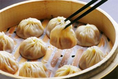 正宗包子培訓(xùn)：灌湯包知識(shí)講解，先開窗后喝湯