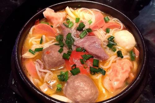 20190907170352131397.jpg 砂鍋米線5.jpg