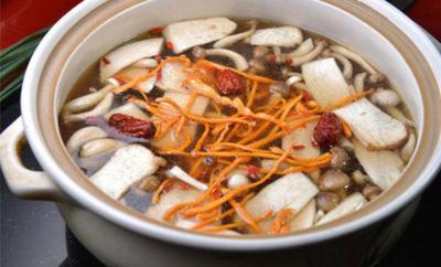 成都金牛菌湯火鍋技術(shù)培訓學校哪里價格便宜？