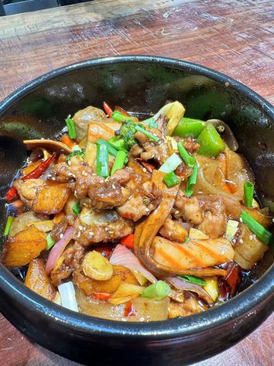 雞公煲培訓(xùn)價格表    成都雞公煲培訓(xùn)價格表